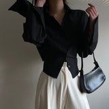 バックレースアップシャツ