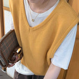 【7色展開】シンプルVネックベスト