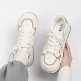 ライトカラースニーカー