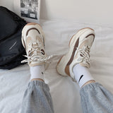 ラテダットスニーカー