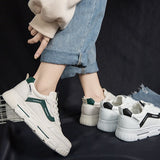 デイリーマッチスニーカー