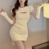 バストカットリブニットワンピース