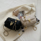 フェイクレザーチェーンショルダーバッグ