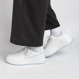 スプリングカラースニーカー