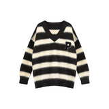 アルファベットボーダーニット