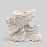 スポーティー厚底スニーカー