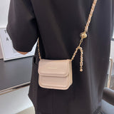 ゴールドチェーンフラップバッグ