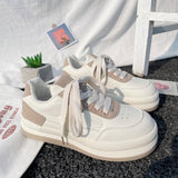 スポーティーカラフルスニーカー