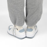 ライトカラースニーカー