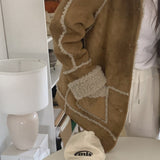 フーディーフェイクムートンコート