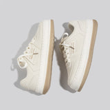 ナンバータグ入り厚底スニーカー