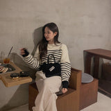 ボーダーウエストボタンニット