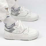 プラットフォームスニーカー