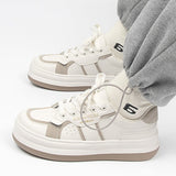 ライトカラースニーカー