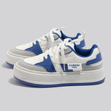 シミラーカラースニーカー