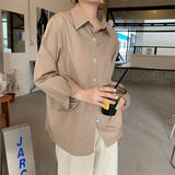 シンプルベーシックシャツ