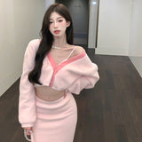 ポイント刺繍ニットアップ