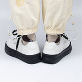 ナンバータグ入り厚底スニーカー