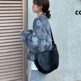 フェイクレザーショルダーバッグ