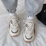 ラテダットスニーカー