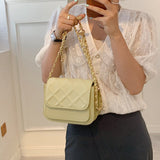 フラップショルダーバッグ