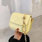 フラップショルダーバッグ