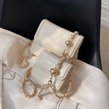 ゴールドチェーンフラップバッグ