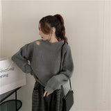 ショルダーカットリブニット