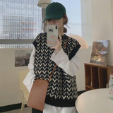 モノトーン柄ベスト