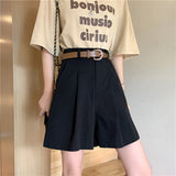 ベルト付きショートパンツ