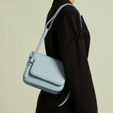 フェイクレザーショルダーバッグ