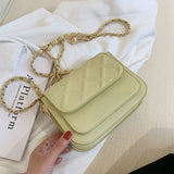 フラップショルダーバッグ