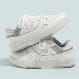 プラットフォームスニーカー