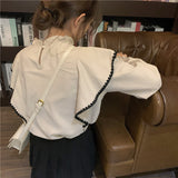 レトロフリルブラウス