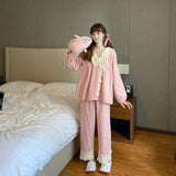 裾レースルームウェア