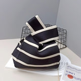 ニットハンドバッグ