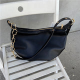 フェイクレザーショルダーバッグ