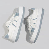 ライトカラースニーカー