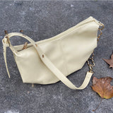 フェイクレザーショルダーバッグ