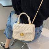 キルティングスクエアチェーンバッグ