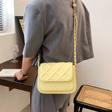 フラップショルダーバッグ