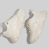 スポーティー厚底スニーカー