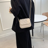 フラップショルダーバッグ