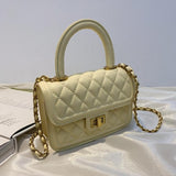 キルティングスクエアチェーンバッグ