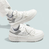 プラットフォームスニーカー