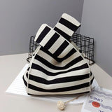 ニットハンドバッグ