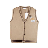 エンブレムニットベスト