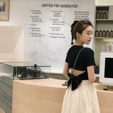 バックリボンデザインTシャツ