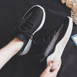 メッシュスニーカー