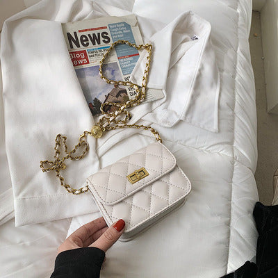 GOLDボールチェーンキルティングバッグ – ByU